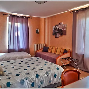 Logis Des Voyageurs Restaurant La Bonne Tabl'hay Hotel Livron-sur-Drôme